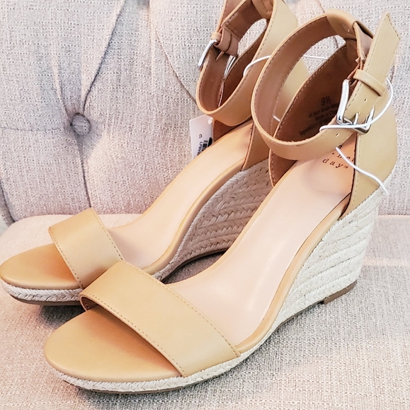 Tan Wedge Sandals - Picture 5 of 8